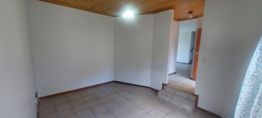 To Let 3 Bedroom Property for Rent in Pentagon Park Free State